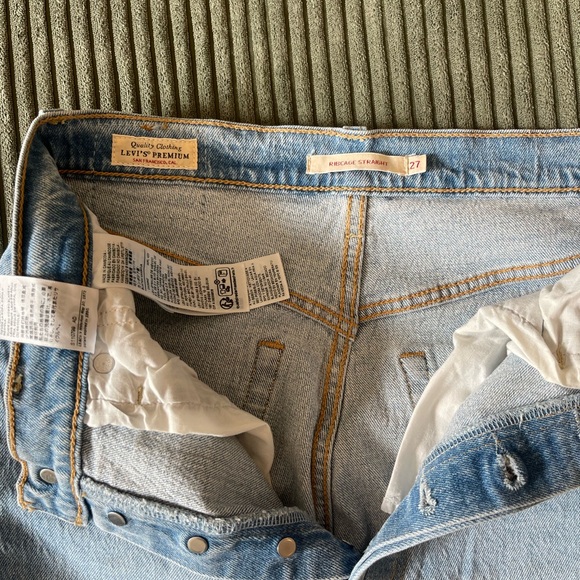 Levis Ribcage Straight 👖 - Picture 5 of 7
